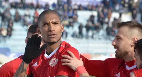 Хандбалистът Каранга: Чукнах топката с рамо