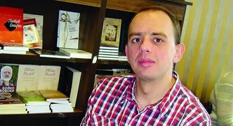 Учител рапира Гео Милев