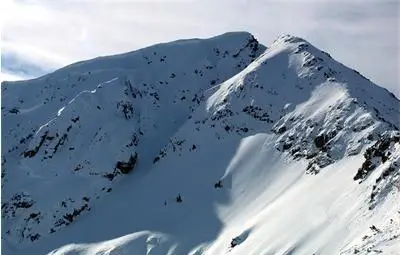 Спасиха човека, затрупан от лавина