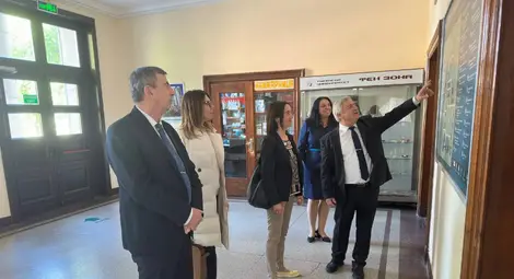 Посланикът на Словения Н. Пр. Наташа Бергел гостува в Русенския университет