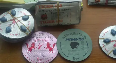 Митничари намериха 500 таблетки фалшива Виагра в турски тираджия