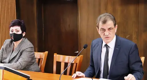 Болните с Ковид-19 в областта надхвърлиха 2000