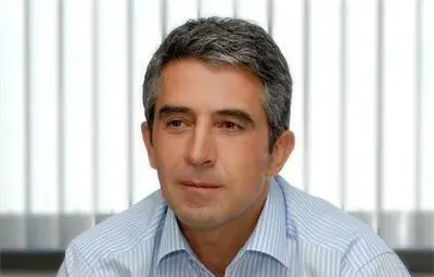 Заплатата на Плевнелиев скочи на 7893 лева