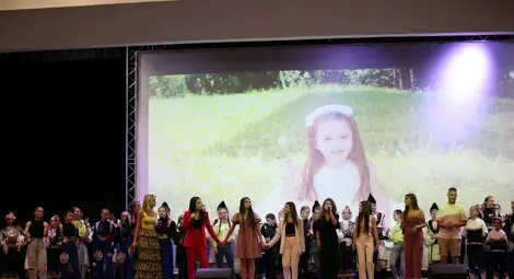 Земни ангели проправиха пътя на надеждата и спасението на малката Яни