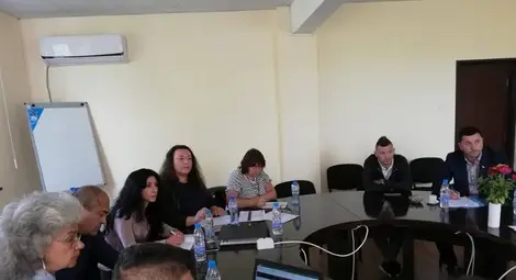 Ценово купува специализирано оборудване за снегопочистване