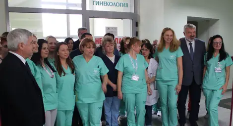 Началникът на отделението по акушерство и гинекология в болница "Канев" д-р Светла Христова: Полагаме денонощен труд, но имаме шанса да споделим първи чудото, магията и тайнството на новия живот Началникът на отделението по акушерство и гинекология в болница "Канев" д-р Светла Христова: Полагаме денонощен труд, но имаме шанса да споделим първи чудото, магията и тайнството на новия живот