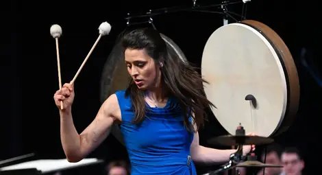 Усмихнатото момиче от света на сериозната музика Виви Василева: Музикантите трябва да свирят пред децата с огромна страст, защото те са най-искрената публика