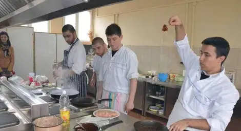 Бъдещи шеф-готвачи усвояват занаята в четири нови кухни