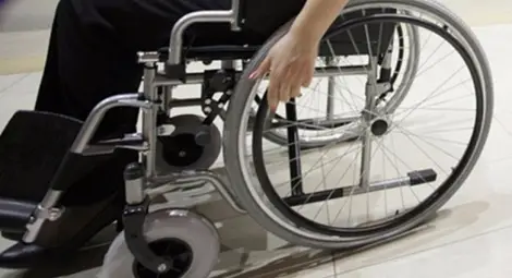 Назначават 10 хил. асистенти да помагат на хора с увреждания и възрастни