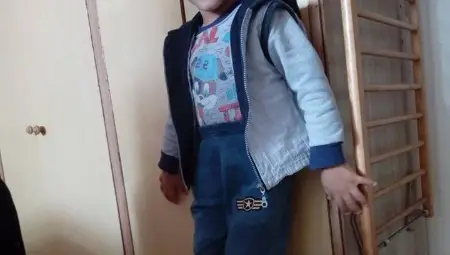 Любознателният Кристиян всеки ден открива света и търси пътища към мечтаното прохождане