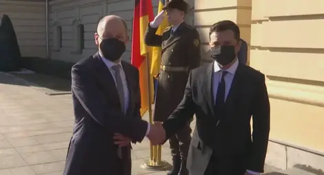 Германският канцлер пристигна в Киев