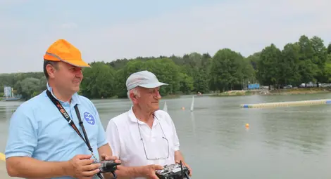 Златните медали от Държавното първенство по радиоуправляеми ветроходни яхти - клас S в Русе отплаваха към Габрово и Варна /галерия/