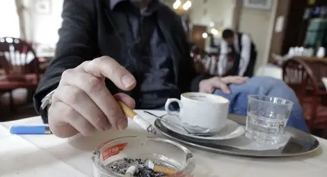 Българинът не се е отучил от пушене в заведенията