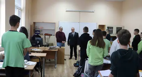 Две емблематични русенски училища отбелязават годишнини от създаването си Две емблематични русенски училища отбелязават годишнини от създаването си