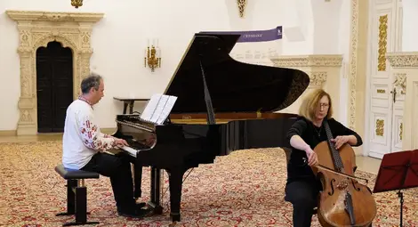 Емилия Давид и Давид Кифириук на сцената