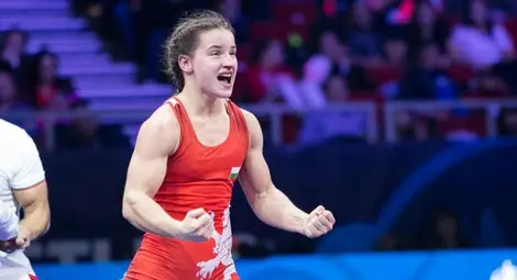 Борците на &bdquo;Юнак&ldquo; се изнасят по лагери