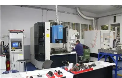 Работодател на над 500 души е категоричен, че има бъдеще за младите в България