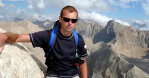 Две години след големите думи алпинистът Иван Томов тъне в епопеята на забравените