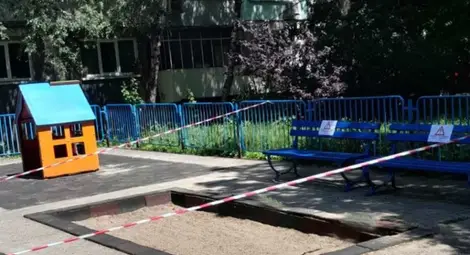 Община Русе приключи кампанията за подмяна на пясъчниците в 133 детски площадки Община Русе приключи кампанията за подмяна на пясъчниците в 133 детски площадки