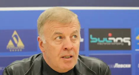 Сираков разкри, че новият треньор на Левски ще бъде официално представен в началото на идната седмица. Сираков разкри, че новият треньор на Левски ще бъде официално представен в началото на идната седмица.