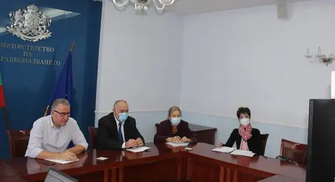 Предлагат плановите операции и прием на национално ниво да бъдат временно преустановени