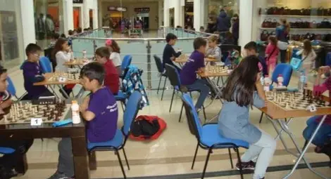 Уникално училище за социално слаби деца пред затваряне