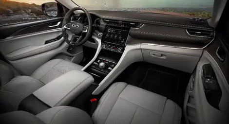 Още по-внушителни 4х4 възможности, безупречно пътно поведение, лукс и комфорт и още, и още от най-награждавания Джип в историята