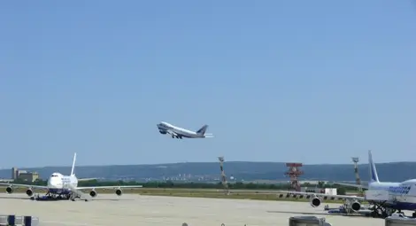 Министри летят до Брюксел с билети от 453 до 4000 лв.