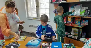 „Училищен звънец с Каритас“ привлече първи дарители