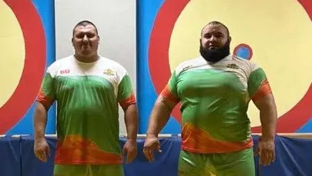 Русенски здравеняци на световно по борба с колани в Дубай