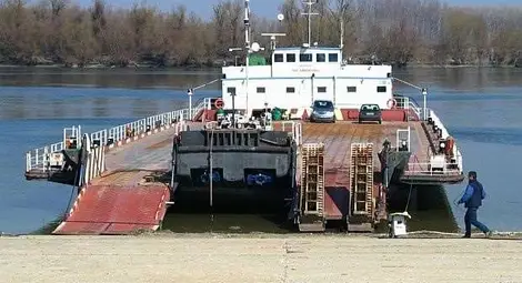 Фериботът Свищов-Зимнич ще работи денонощно заради затварянето на Дунав мост Фериботът Свищов-Зимнич ще работи денонощно заради затварянето на Дунав мост