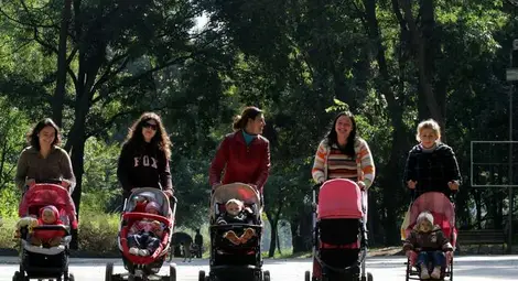 Помощи на дете само при редовно посещаване на детска градина и училище Помощи на дете само при редовно посещаване на детска градина и училище