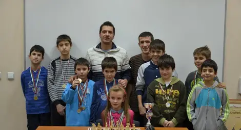 Младите шахматисти на &bdquo;Пристис&ldquo; отчетоха шампионска 2014 година
