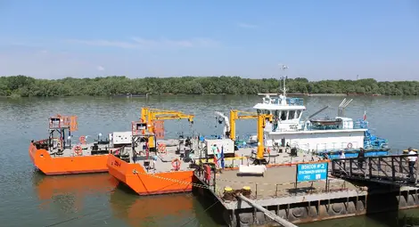 Две нови баржи ще пазят Дунав при разливи на гориво и корабите при пожар