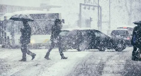 Седем души бяха простреляни в бой със снежни топки в Истанбул Седем души бяха простреляни в бой със снежни топки в Истанбул