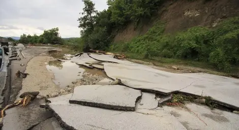 Възстановяват Прохода на републиката до месец Възстановяват Прохода на републиката до месец