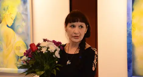 Космични цветове и енергии вплита  в своите вселени Галина Миланова