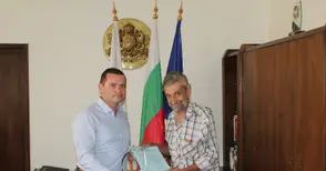 Легендата на водните болиди Ферко с почетен плакет на Община Русе