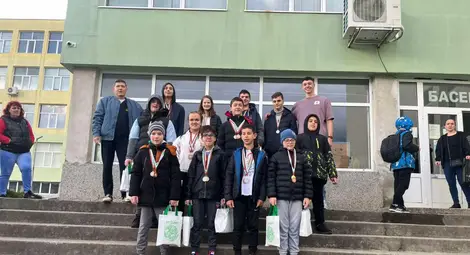 Фондация &bdquo;Александър Русев&ldquo; участва в благотворително състезание по адаптирано плуване в Габрово