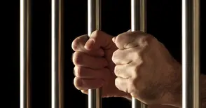 Специалист по измами със сръбски динари остава в ареста