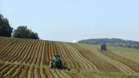 Земеделците могат да променят реда за облагане на доходите им