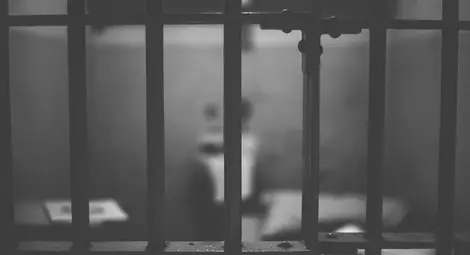 Колко струва животът на невинен мъж, прекарал 44 г. в затвора