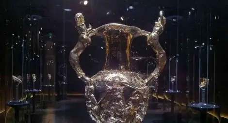 Крадат Панагюрското съкровище в "Под прикритие"