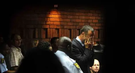 Полицията откри кървава бата в дома на Писториус