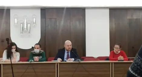 Комисията за въздуха кани 17 фирми да огласят какви емисии отделят Комисията за въздуха кани 17 фирми да огласят какви емисии отделят