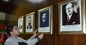 Внучка на русенски кмет от 19 век  дари снимката му на Общината