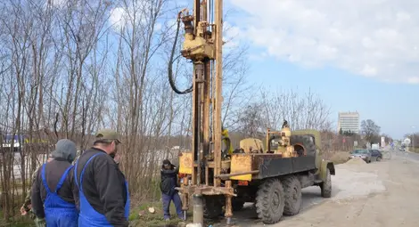 Русенски консорциум започна ремонта на пропадналия път край &bdquo;Метро&ldquo;