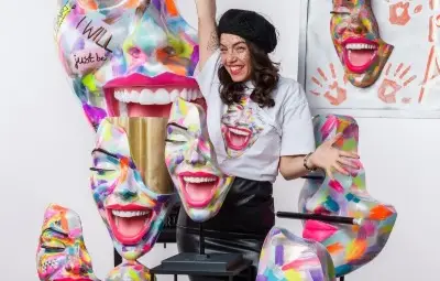 Изложба в Доходното здание показва изкуството да бъдеш щастлив