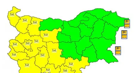 Жълт код за валежи е обявен за 14 области в страната