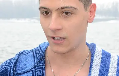 Спасителят на кръста е влюбен във водата, но се готви да обработва земя Спасителят на кръста е влюбен във водата, но се готви да обработва земя